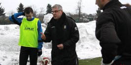 Olimpia zremisowa�a w Warszawie z Legi�