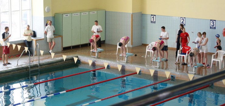 Sportowcy walczyli o medale podczas Elbląskiej Wiosny Pływackiej