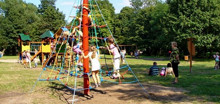 W wakacje w Parku Modrzewie powstanie nowy plac zabaw