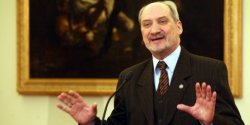 Antoni Macierewicz w Elbl�gu