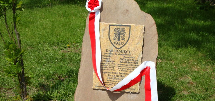 Odsonito tablic ku pamici Bohaterw Zbrodni Katyskiej