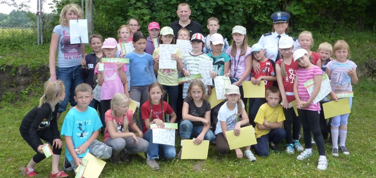 O bezpieczestwo dzieci dbaj policjanci