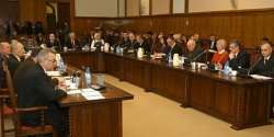 Nadal nie ma decyzji wojewody w sprawie dw�ch elbl�skich radnych
