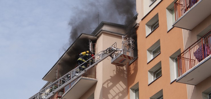 Instalacja elektryczna przyczyną pożaru w mieszkaniu przy Związku Jaszczurczego