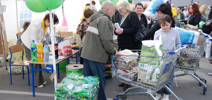 Wymie makulatur na drzewko
