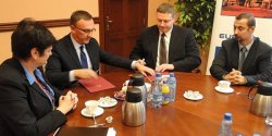 Umowa podpisana. Czas rozpocz�� przebudow� drogi 503