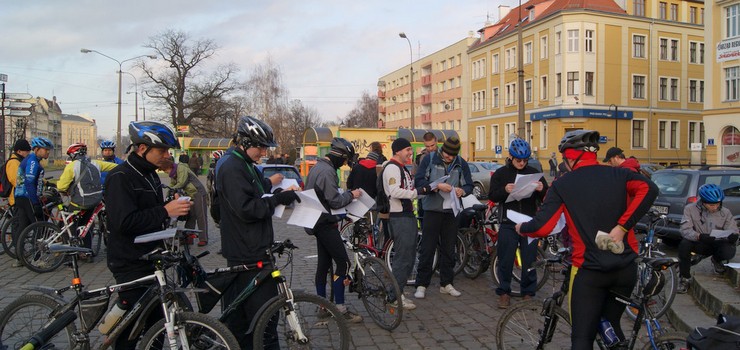 Elblanie wystartowali w kolejnej edycji Alleycata, czyli rowerowego rajdu na orientacj