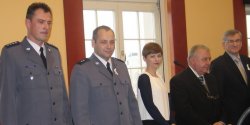 Policjanci wyr�nieni podczas konferencji 