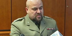 Prokurator Wojskowy Miko�aj Przyby� zaatakowa� Prokuratur� Wojskow� i Media. Potem strzeli� do siebie