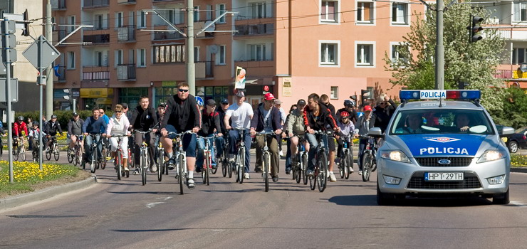 Rower zamiast samochodu? - felieton elbląskiego oficera rowerowego