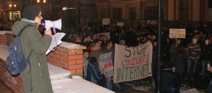 Manifestacja w sprawie odrzucenia ACTA przycigna tumy elblan