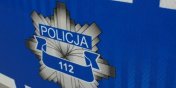 Dla zabawy rzucali butelkami – trafili w samochd