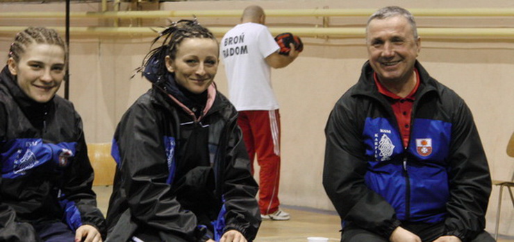 Siostrzany duet z Elblga na Mistrzostwach Polski Seniorek w boksie