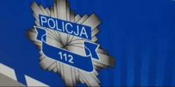 Wybi� szyb�, uszkodzi� lusterko