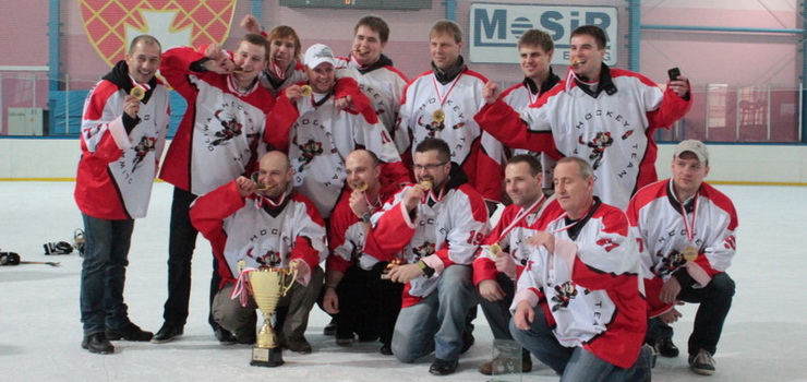 Korona mistrza HLO dla Oliwa Hockey Team