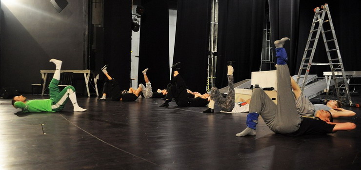 „Czarnoksinik z krainy Oz” oczami elblskich tancerzy wystpujcych w musicalu
