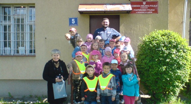 Aby wakacje byy bezpieczne, spotkania policjantw z dziemi