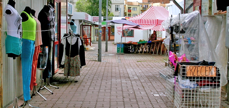 Przebudowa alei Armii Krajowej zabia handel w pobliskich pawilonach 