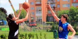 He�ki z kadrowiczem wygra�y Trio Basket