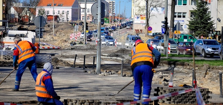 S kolejne problemy. Czy opni realizacj zada na odcinku ulicy 12 Lutego?