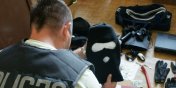Zdradziy go skradzione buty, ktre mia akurat zaoone