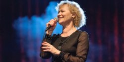 Śpiewam życie, czyli nocny koncert Edyty Geppert i zespołu Kroke