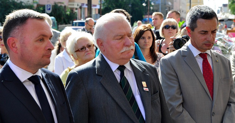 „Konsekwencje tego zwycistwa jeszcze dugo bdziemy odczuwa”. Lech Wasa odsoni tablic pierwszej siedziby Solidarnoci w Elblgu