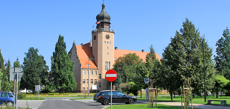 Tanecznym krokiem do Urzdu Miejskiego