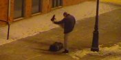 Wandal w oku kamery monitoringu