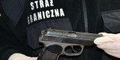 Kaliber 8 mm bez zgody na granicy