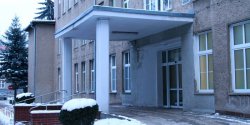 Szare mury dawnego szpitala wojskowego zyskaj� nowy wygl�d
