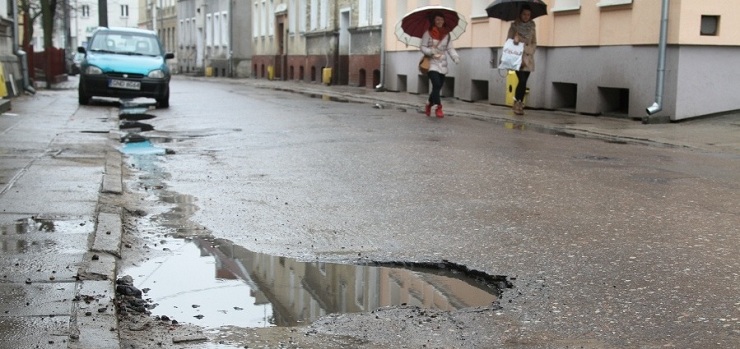 Naprawi to co zniszczya zima. Skanska i PDiM zadbaj o nasze drogi i chodniki