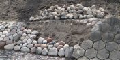 Umocnienia z bruku na skarpach Kumieli zostan podwyszone