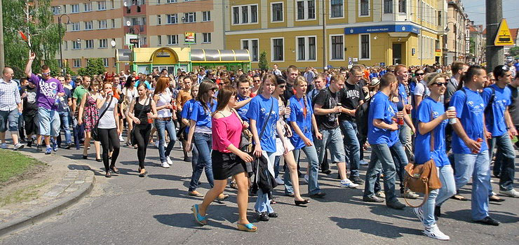 Pochód studentów... pojedziemy wolniej