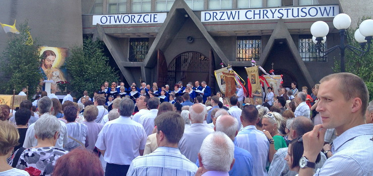 „Te Deum laudamus”. Procesje przeszy dzi ulicami Elblga