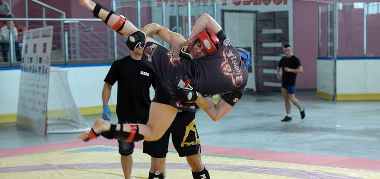 Walki w klatce i na macie. Za nami Puchar Polski Amatorskiego MMA - zobacz fotorelacj