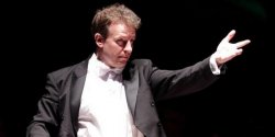Maestro Pawe� Kotla zaprasza do wys�uchania �wiatowego repertuaru