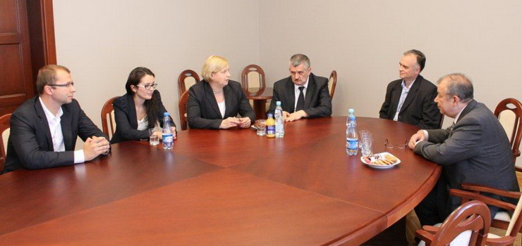Prezydent Jerzy Wilk i posanka Anna Fotyga w obronie szkoy w Kpkach