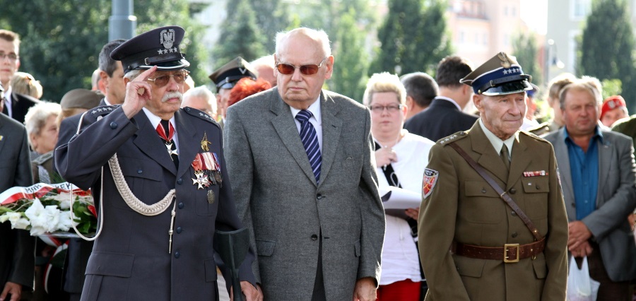 Cze uczestnikom Powstania Warszawskiego i polegym w walce o woln Polsk