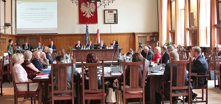 Którzy radni zajmują się finansami, gospodarką czy zdrowiem? Sprawdź skład komisji stałych RM