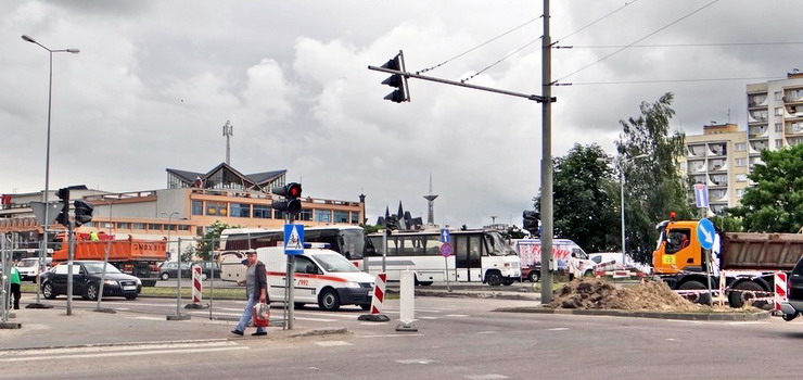 Od 9 września zmiana organizacji ruchu na skrzyżowaniu ulic 12 Lutego, Teatralnej i Nowowiejskiej