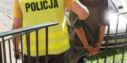 Ukrad� pieni�dze z szafy dziadka