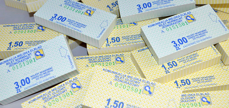„Niedługo zostanę skasowany”. Czy aby na pewno papierowe bilety przestaną istnieć?