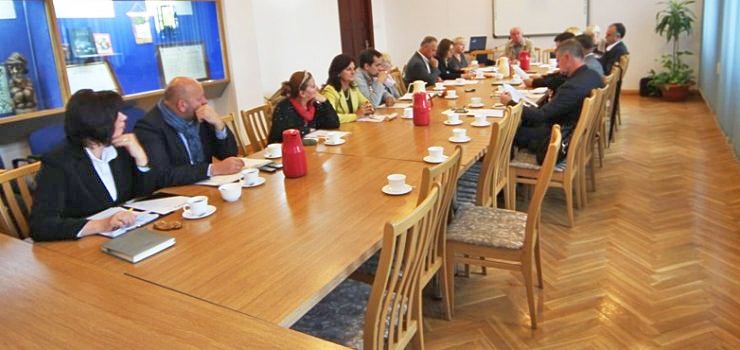 Niektóre meble w UM są wypożyczone. Prezydent Wilk: "Jest to dla nas niezręczna sprawa"