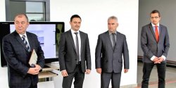 Spawacze, monterzy, inynierowie... do pracy marsz. Na Modrzewin