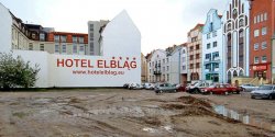 Nied�ugo zap�acimy tu za parkowanie? Miasto planuje budow� parkingu za Hotelem Elbl�g (aktualizacja)