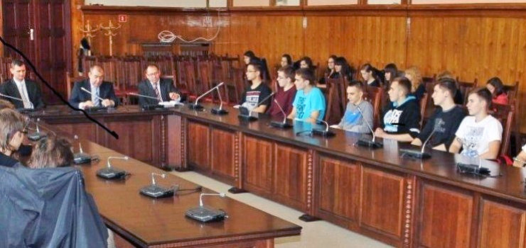 Licealiści przepytali prezydenta