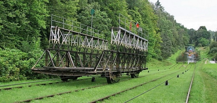 Ukradł metalowe elementy z torowiska na pochylniach za ok. 15 tys. zł i sprzedawał na złom