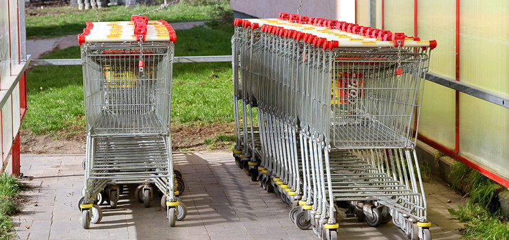 Wózki sklepowe - do przewozu dzieci czy zakupów?