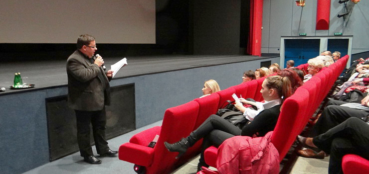 Poniedziałkowy Uniwersytet Filmowy pełen studentów